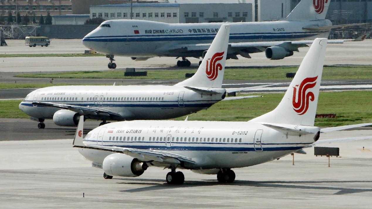 多家在线旅游预订平台数据显示,春节期间中国国内机票价格大幅下降。