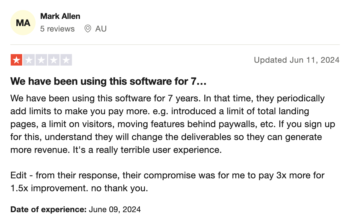 Screenshot of a user review for Instapage talking about their experience