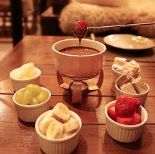 Chocolate Lugano - Gramado | O espaço perfeito para você, é aqui! Venha  conferir nossa sequência de fondue, que conta com a excelência do nosso  Chocolate Lugano! Vem... | Instagram
