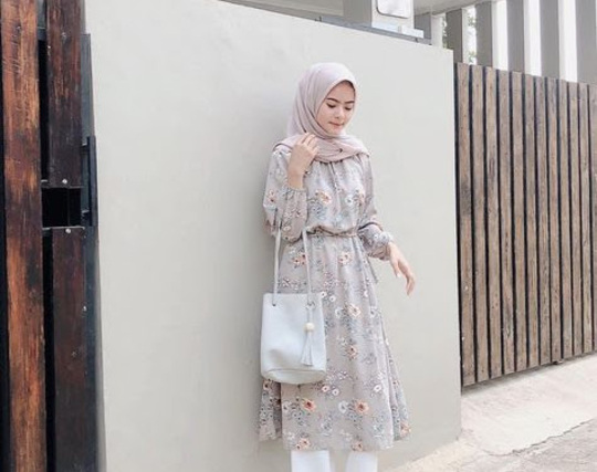 Jilbab Kondangan dengan Pakaian