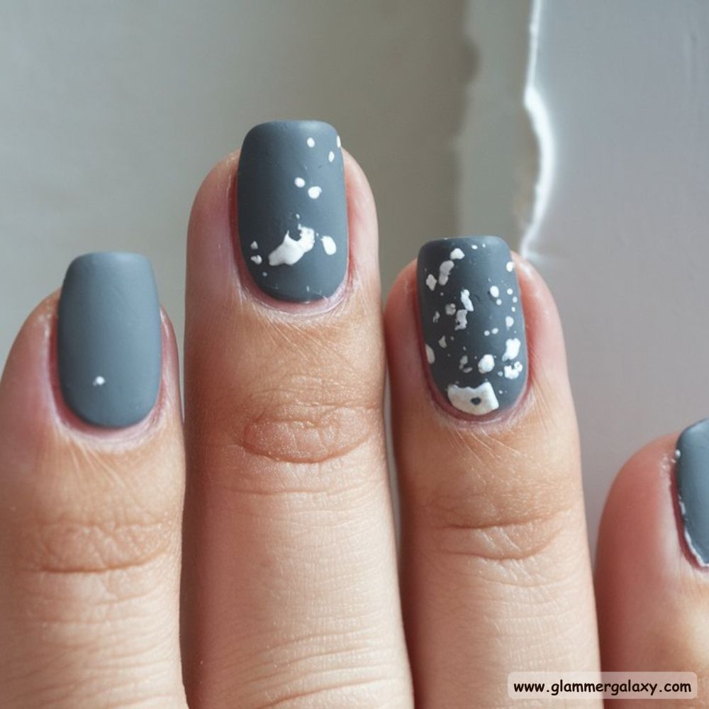 November Nails having Subtle Gray Elegance
