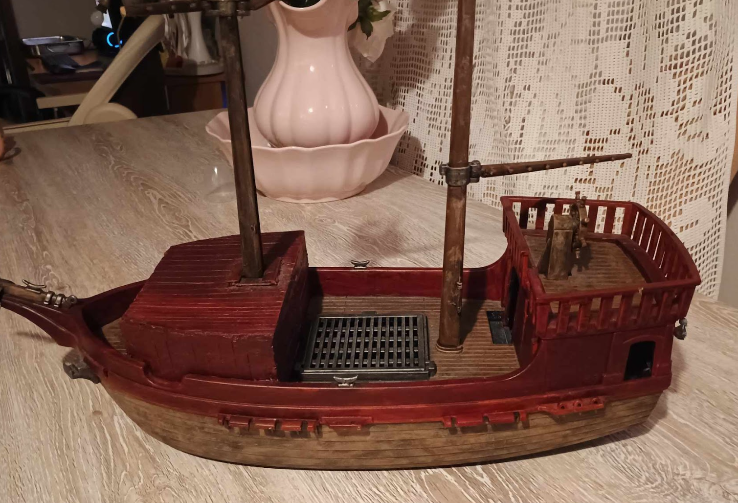 A model of a boat  Description automatically generated