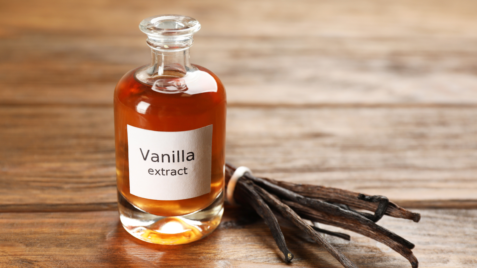Gambar vanila extract dalam botol/Sumber: Canva