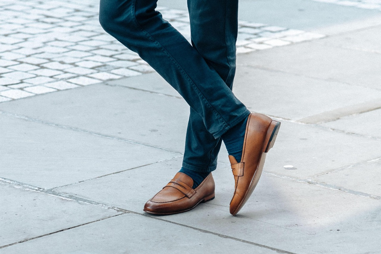 black suit brown shoes
