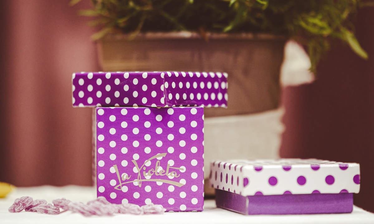 Caja lunares La Violeta