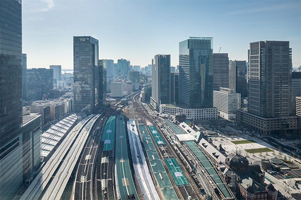 ホテルから見た東京駅の写真