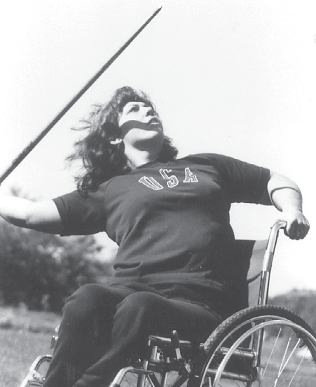 Image of Rosalie Hixson throwing a javalin