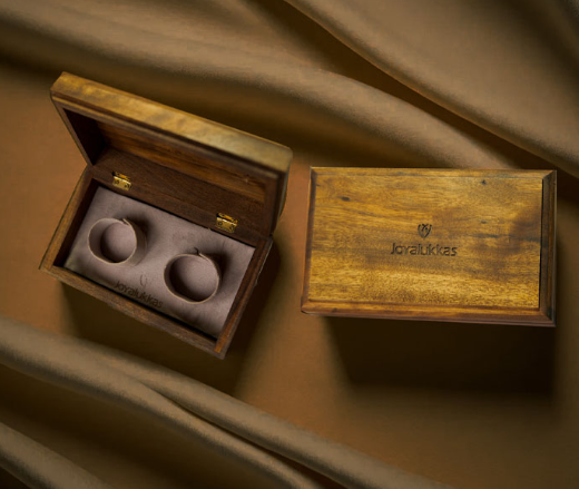 Walnut Wood Premium Bangle Box – Rectangle
