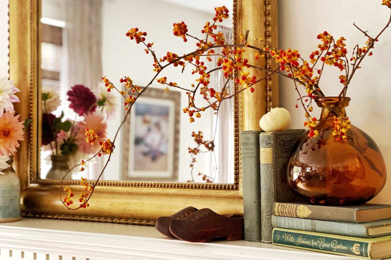 Seasonal and Holiday Mantel Decor Ideas