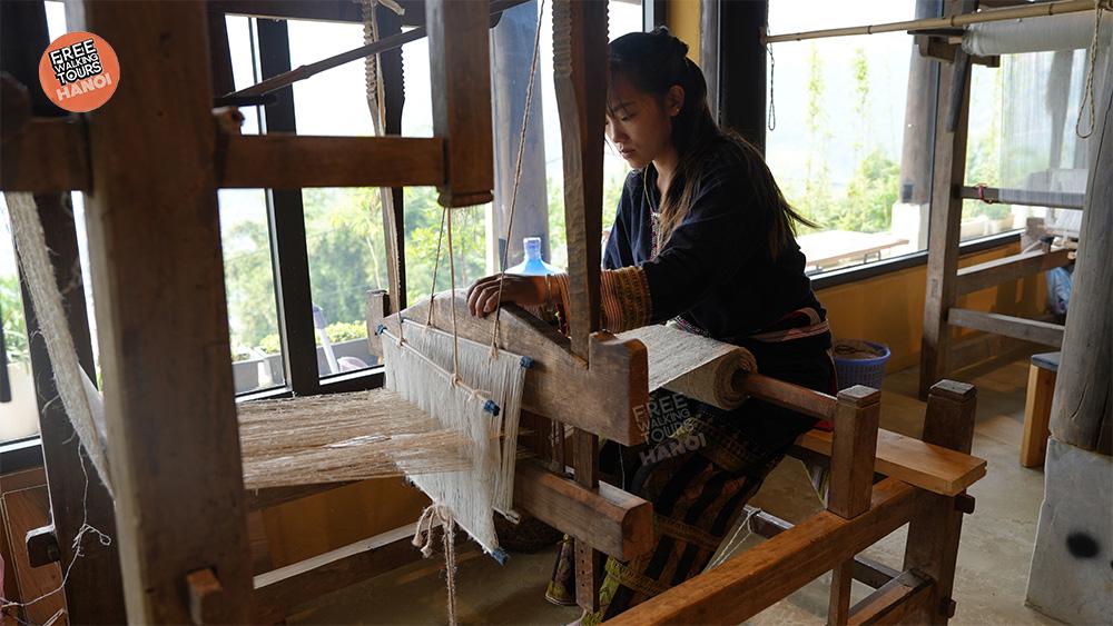 Indigenous people are weaving by hand