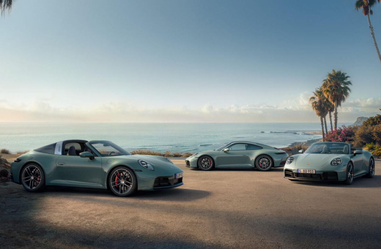 بورش 911 كاريرا 4S 2025 تحصل على زيادة في القوة ومكابح محسنة من طراز GTS لتعزيز الأداء الرياضي. 