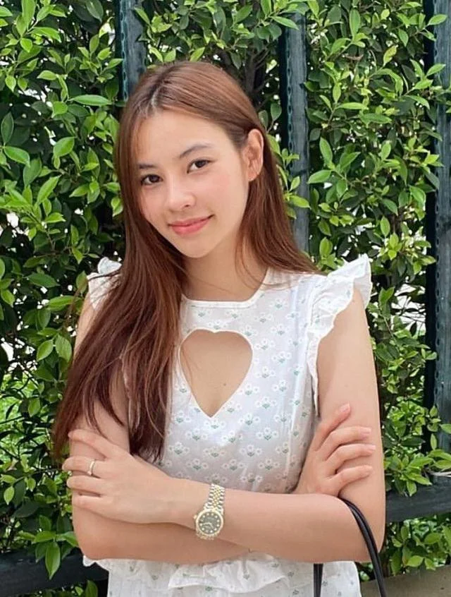 Wanita Cantik yang Membuatmu Tidak Bisa Berpaling, wanita cantik, tak bisa berpaling, cewek seksi