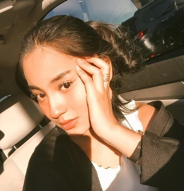Gadis Seksi yang Membuatmu Tidak Bisa Mengalihkan Pandangan, gadis seksi, tidak bisa mengalihkan pandangan, cewek menggoda