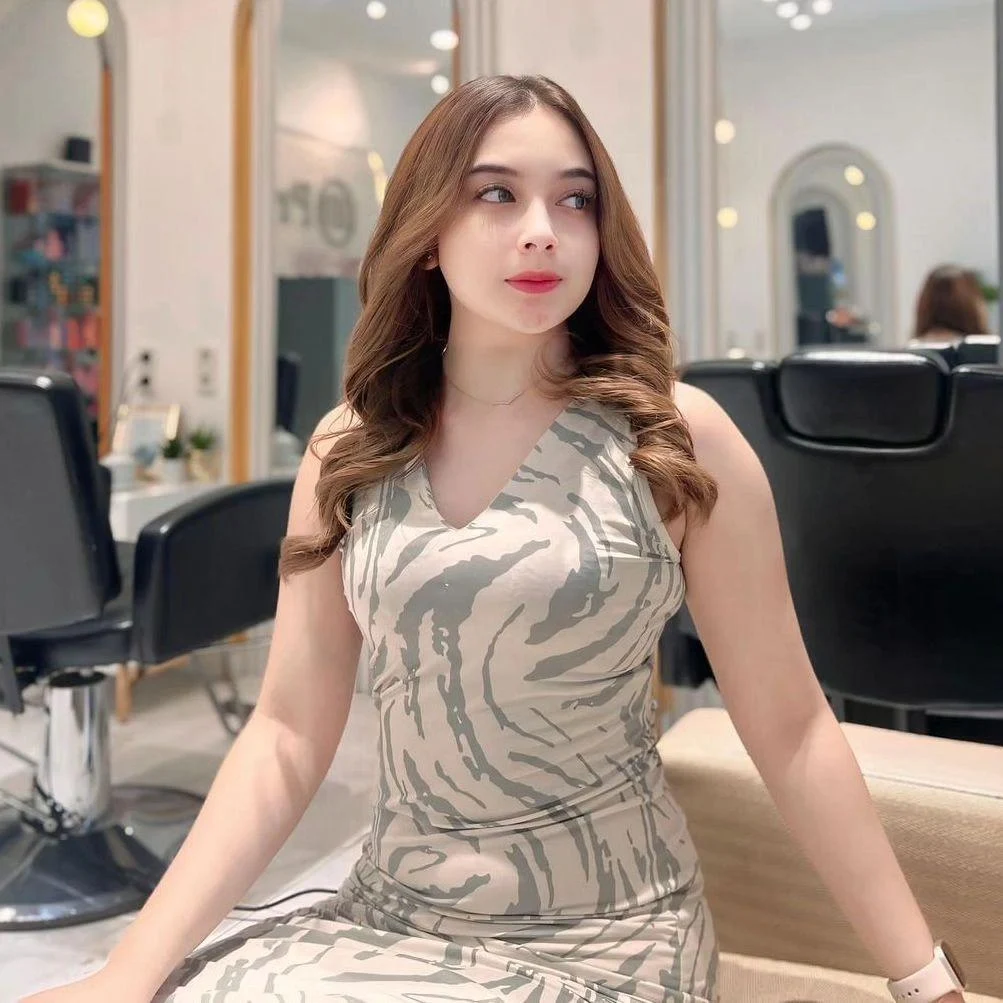 Cewek Hot Menawan, cewek hot, menawan, seksi