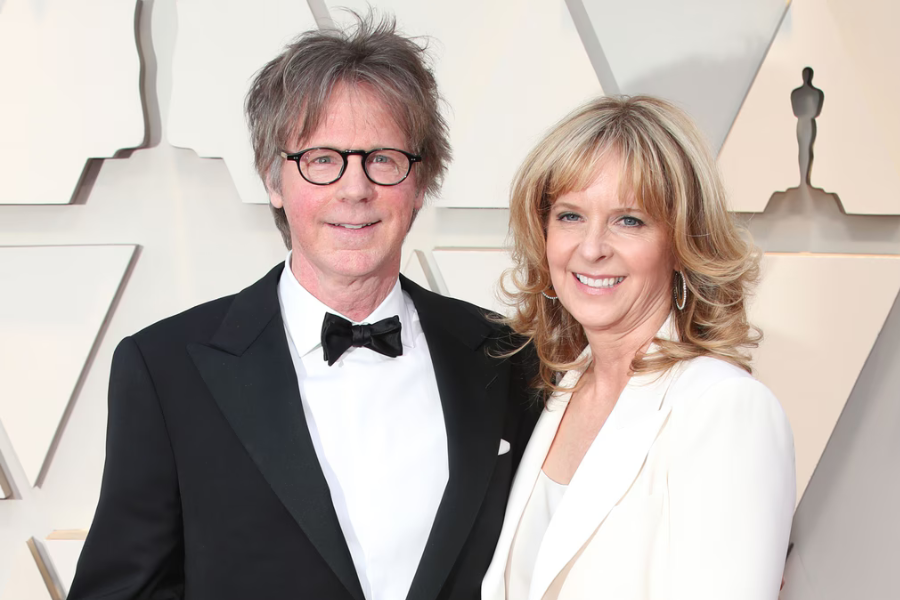 Dana Carvey Net Worth, Biography, Early life, Education, Age, Height, Family, Relationship, Personal life, Career And More