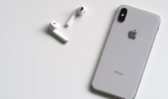 Does the iPhone XR Have Reverse Charging? 1
