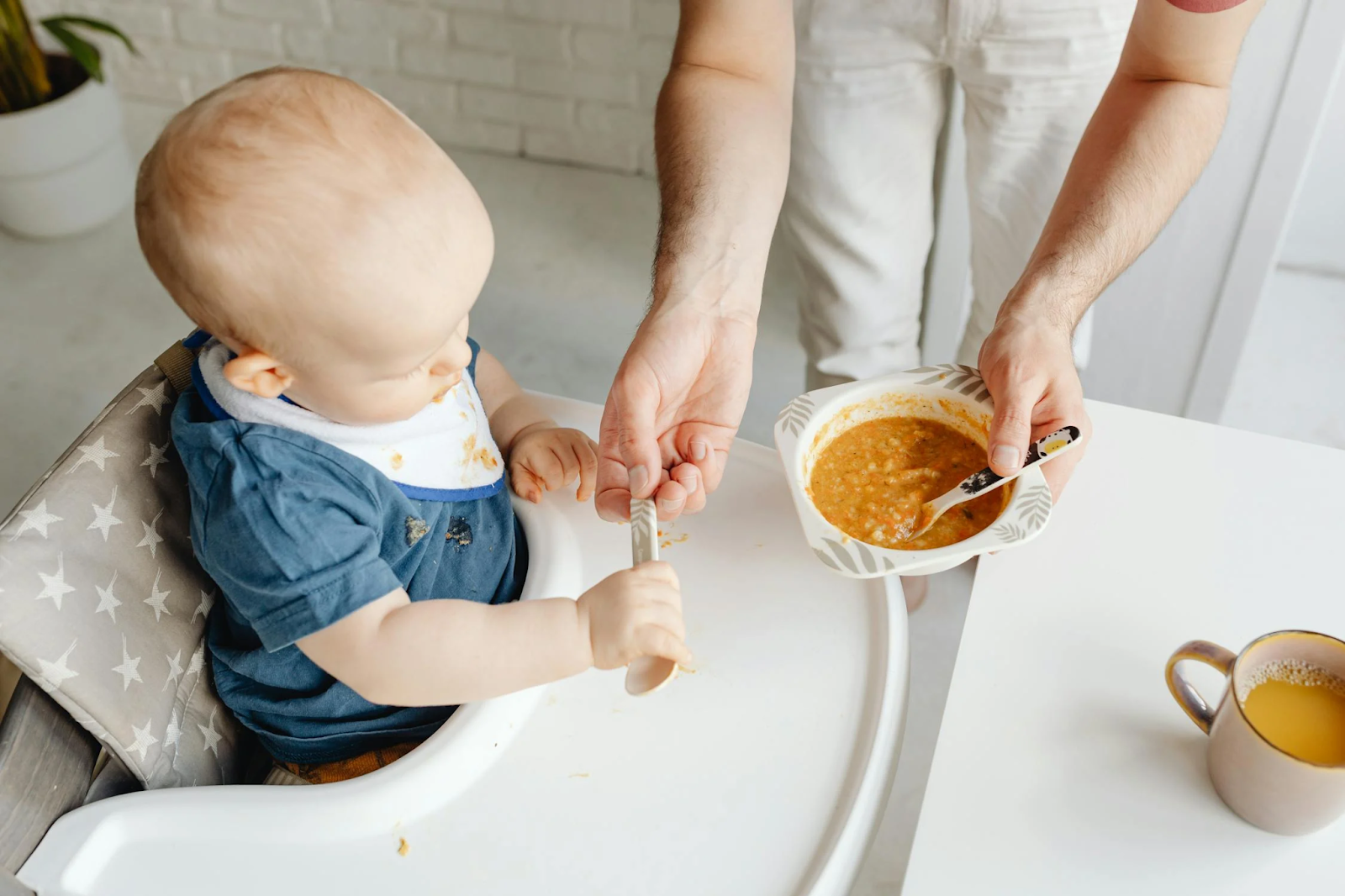 baby eating
