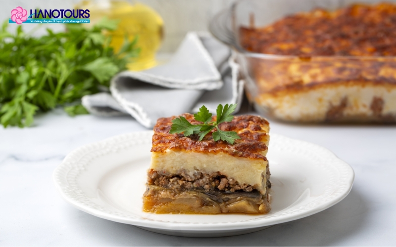 Moussaka là một món ăn truyền thống của Hy Lạp