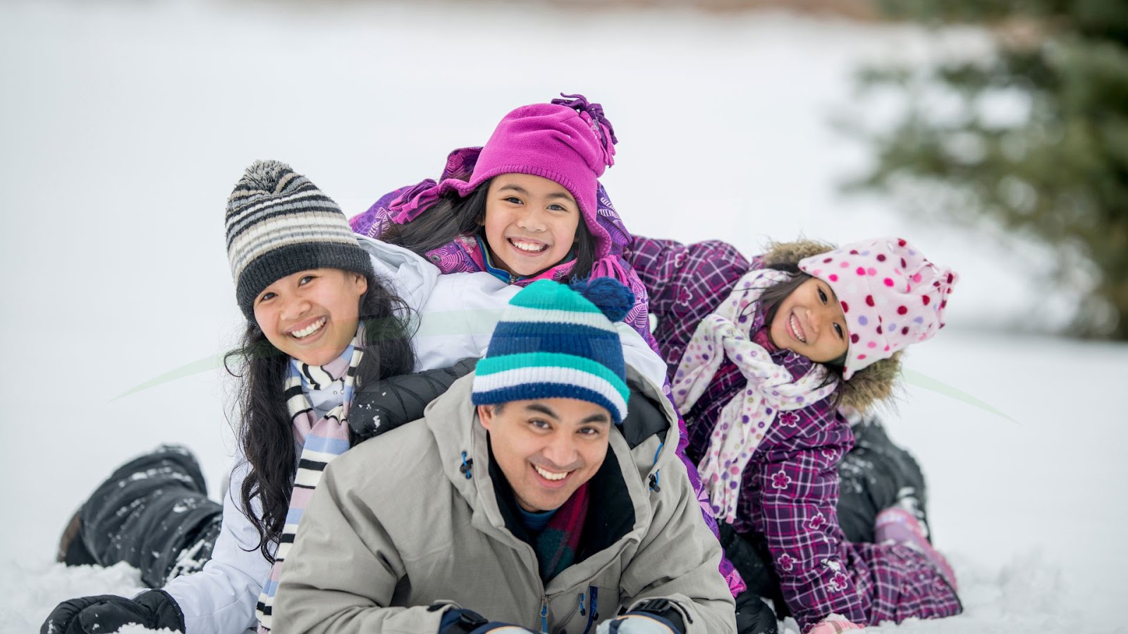 Outdoor Winter Family Photos Images 2