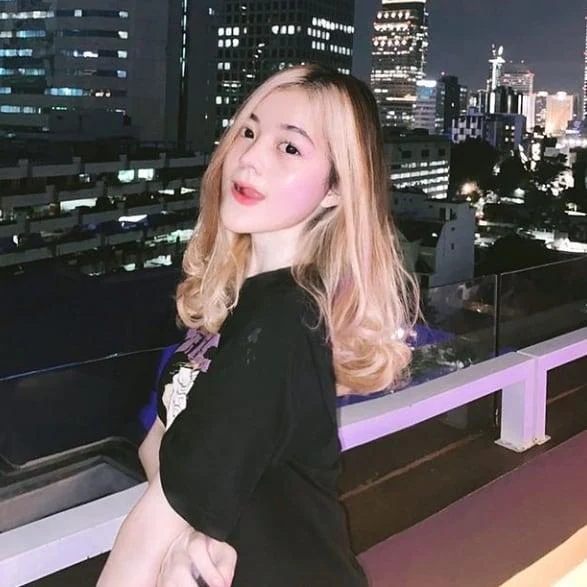 Cewek Menggoda yang Membuatmu Terlalu Terpesona, cewek menggoda, terlalu terpesona, gadis panas
