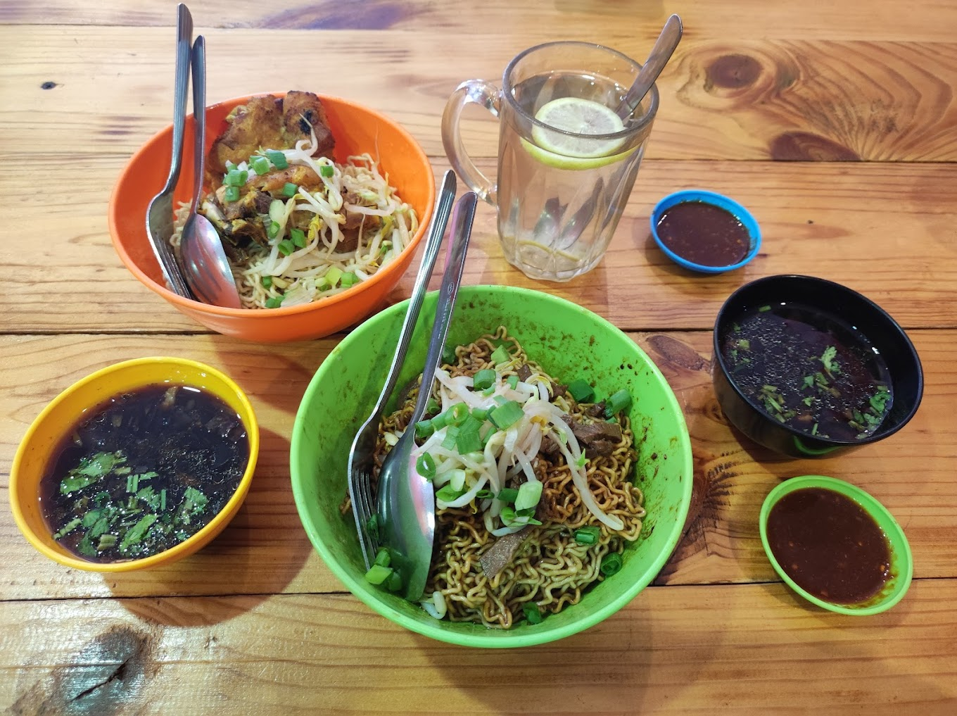 15+ Restoran Mee Kolok Popular Di Sarawak - Dijamin Sedap!