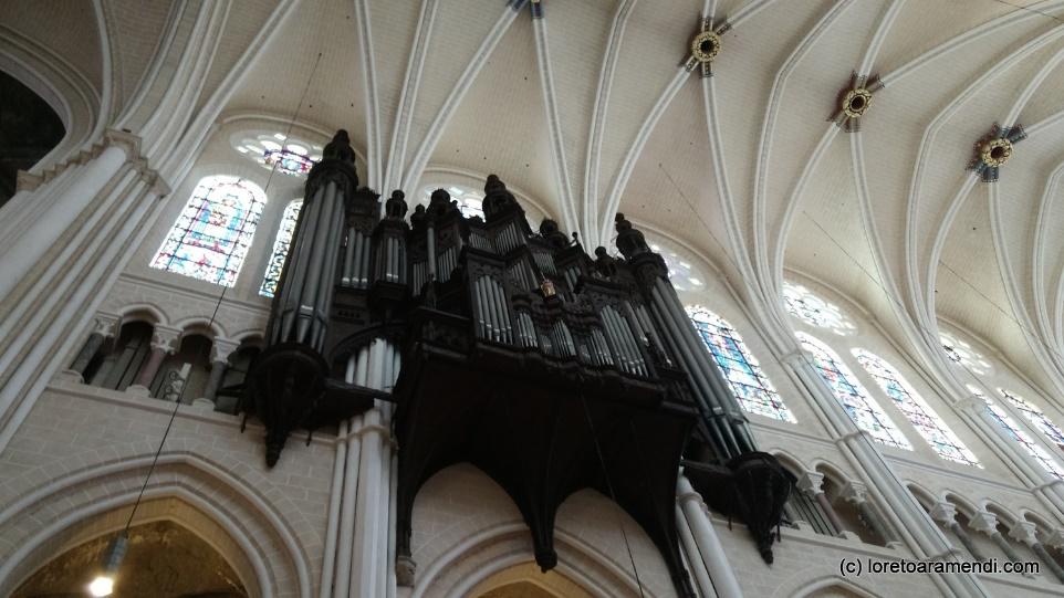 Résultat de recherche d'images pour "orgue de chartres"