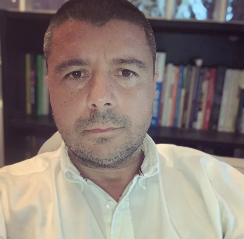 Dezibel Media Launches AI Integration Services to Help Small Businesses Grow Online
