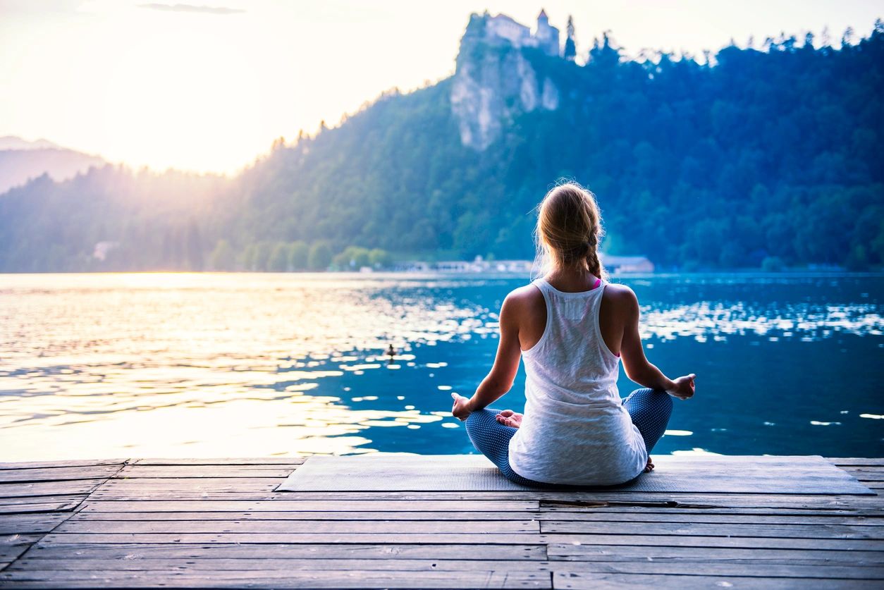 O poder do pensamento positivo: melhore sua saúde mental com otimismo