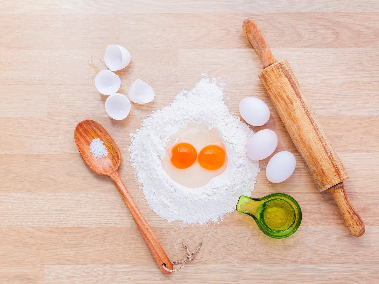 A rolling pin and other utensils