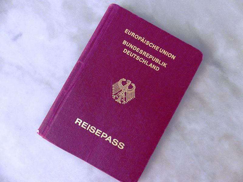 File:German passport.jpg