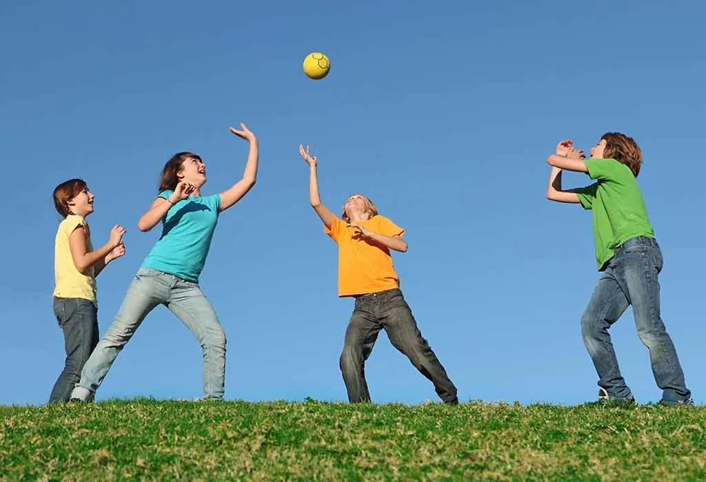 Latihan Keseimbangan dan Koordinasi - Medicine Ball Toss with Partner