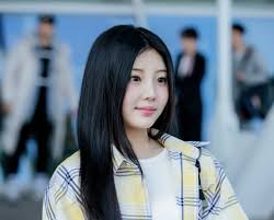 This contains an image of ILLIT Wonhee