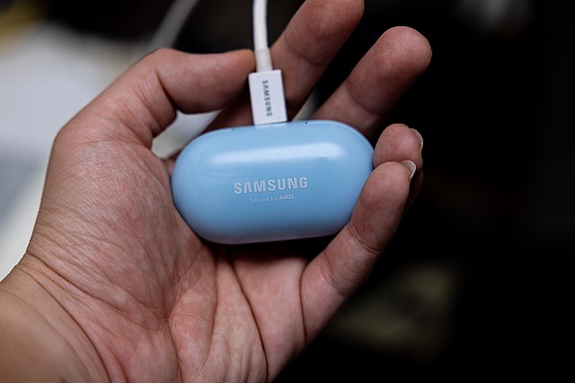 How to Use Galaxy Buds with Your Apple Watch 1