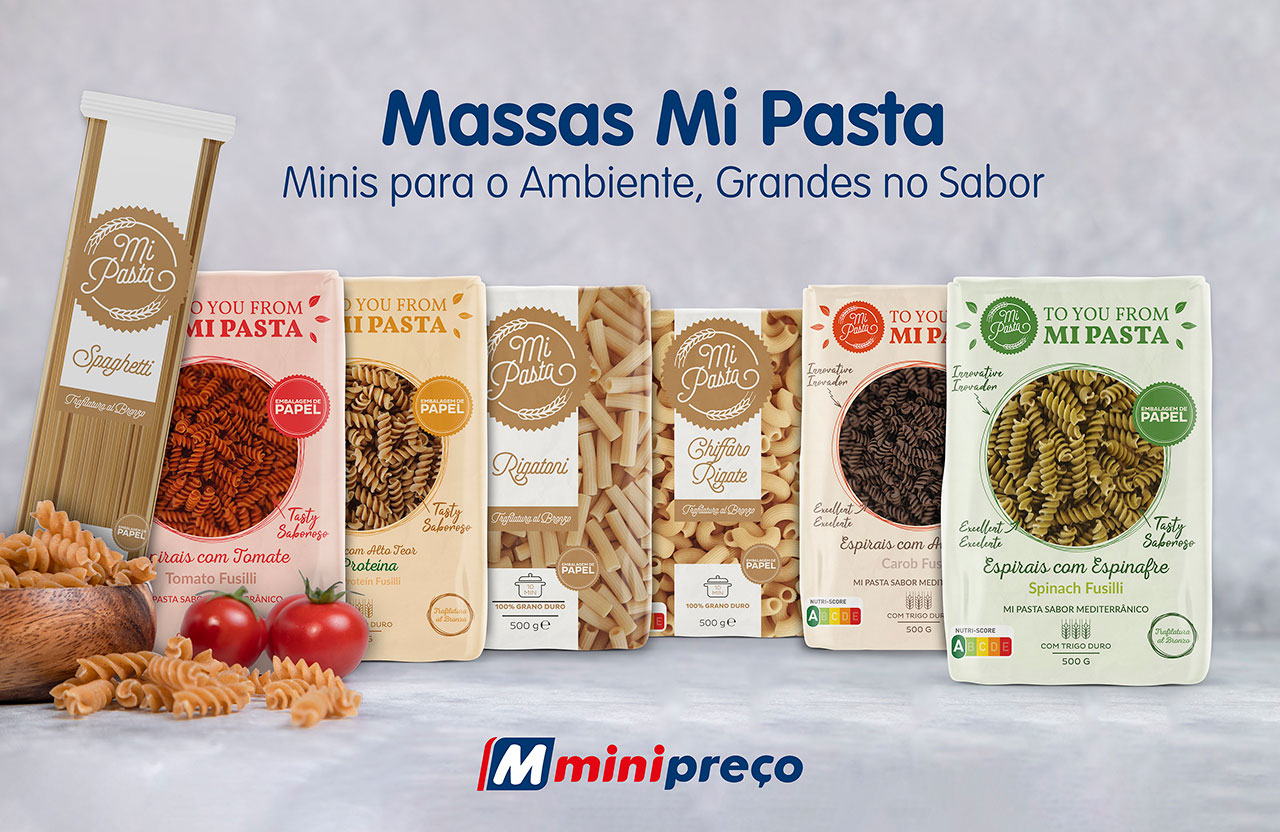 A imagem mostra uma variedade de massas da marca Mi Pasta, com embalagens de papel, destacando seu compromisso com a sustentabilidade ambiental.