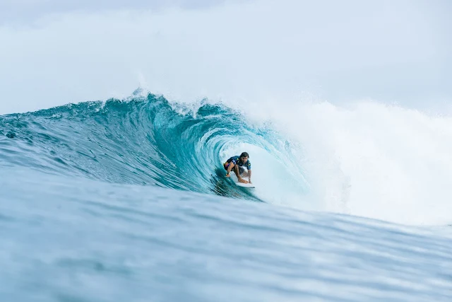 Ian Gouveia foi o grande destaque do dia ao derrotar o tricampeão local John John Florence (Foto: Tony Heff/World Surf League)