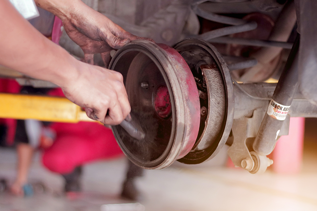 Car drum brake maintenance and repairs