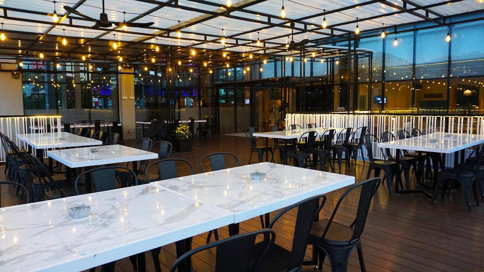 Rustik Terrace