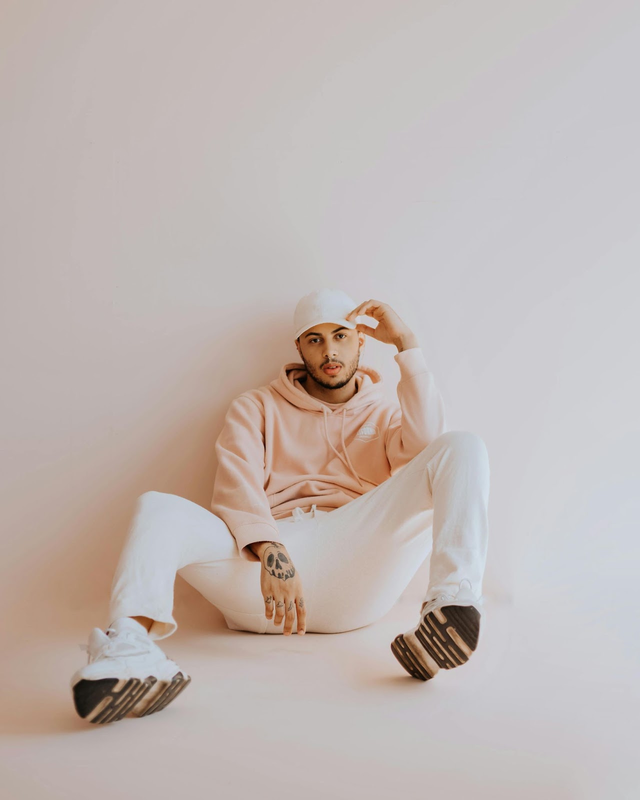 White Sneakers Outfits for Men