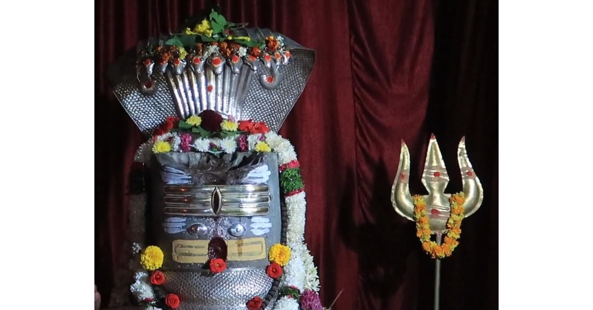 Sri Meenakshi Agasteswara Swamy Temple
Shiva Lingam
