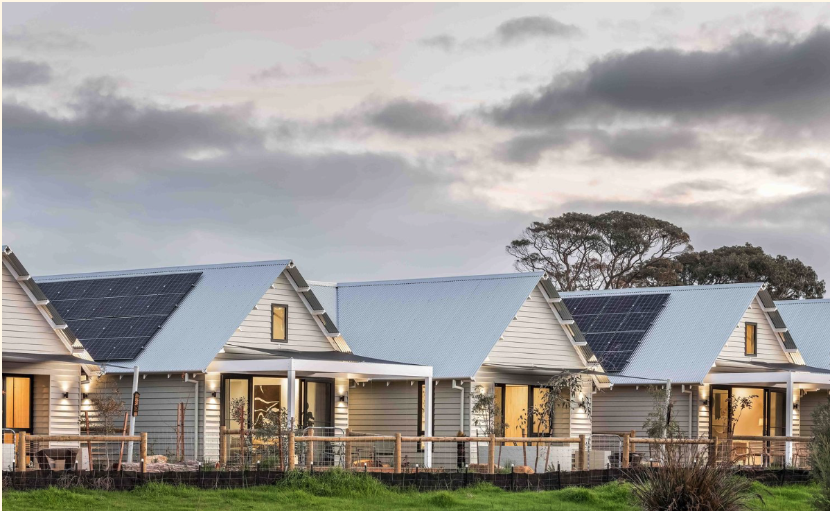 A house with solar panels on the roof

Description automatically generated