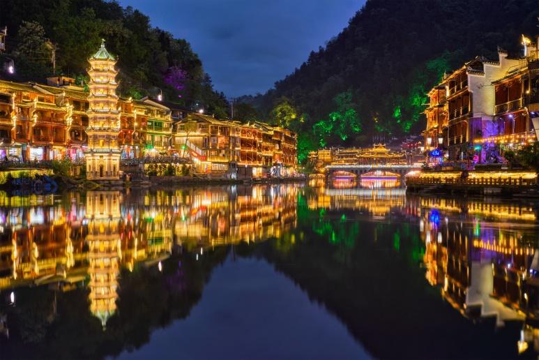 C:\Users\Thuan Phong Travel\Desktop\HÌNH ẢNH NGHI XƯƠG\PHCT ĐÊM.jpg