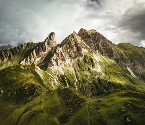 From Mountains to Forests: 20 Stunning Vistas, mountain photos, forest landscapes, nature, landscape, nature variety, wide scenery
