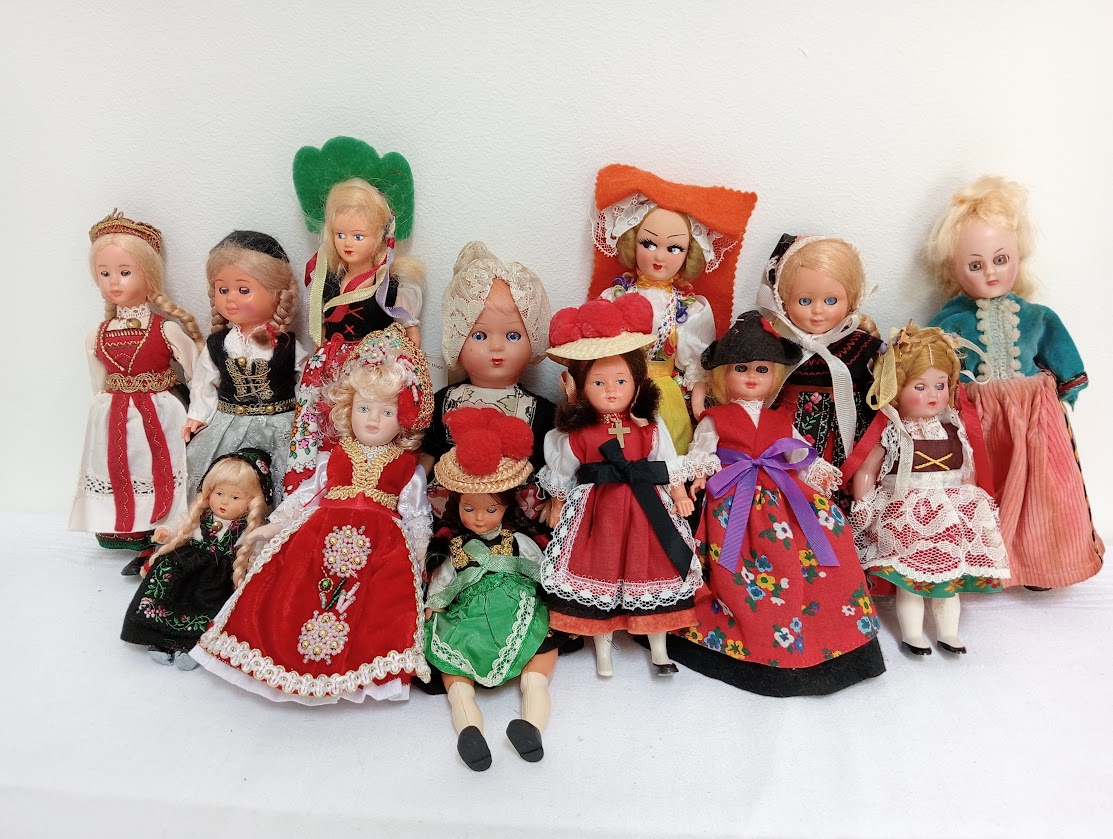 A collection of dolls wearing national clothing from across Europe