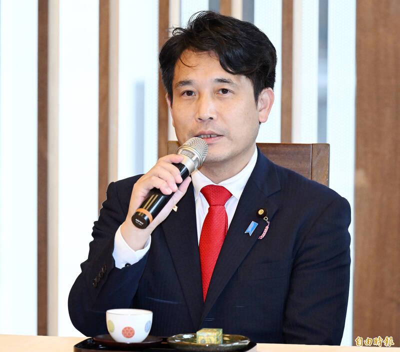 台灣人在日本戶籍文件上的國籍標記,將可從「中國」正名為「台灣」,背後有「台灣女婿」參議員瀧波宏文(見圖)等日本國會議員和代表處同仁的奔走。(資料照,記者廖振輝攝)