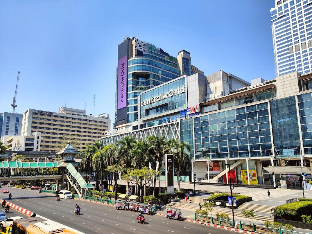 shopping malls on a busy street in bangkok
