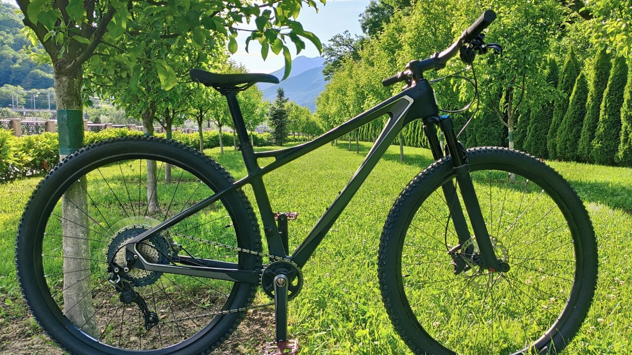 what are cross country mountain bikes