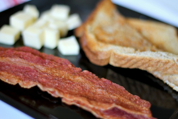 How to Cook Turkey Bacon in the Microwave: Quick & Easy Guide