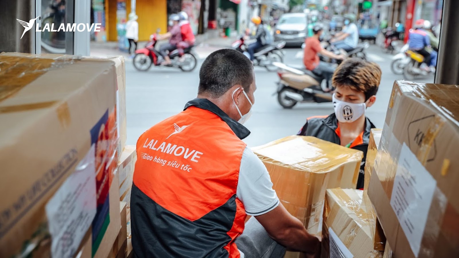 Dịch vụ giao hàng xe tải, xe van Lalamove tại quận 9