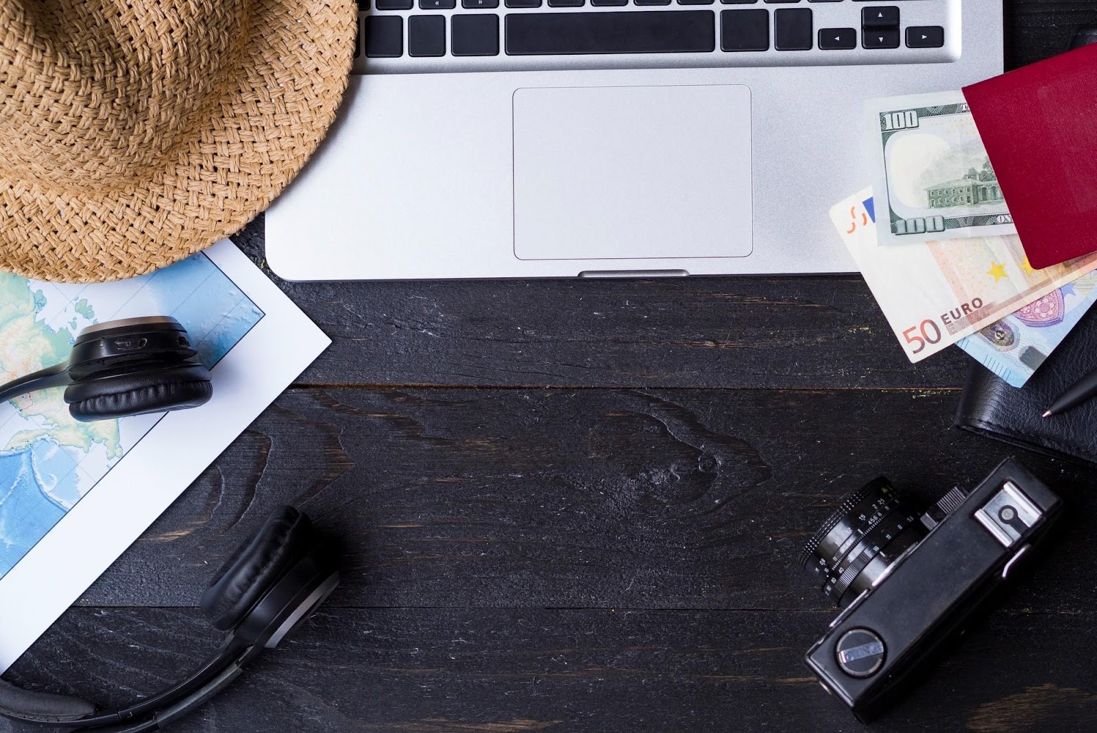 How to start a travel blog