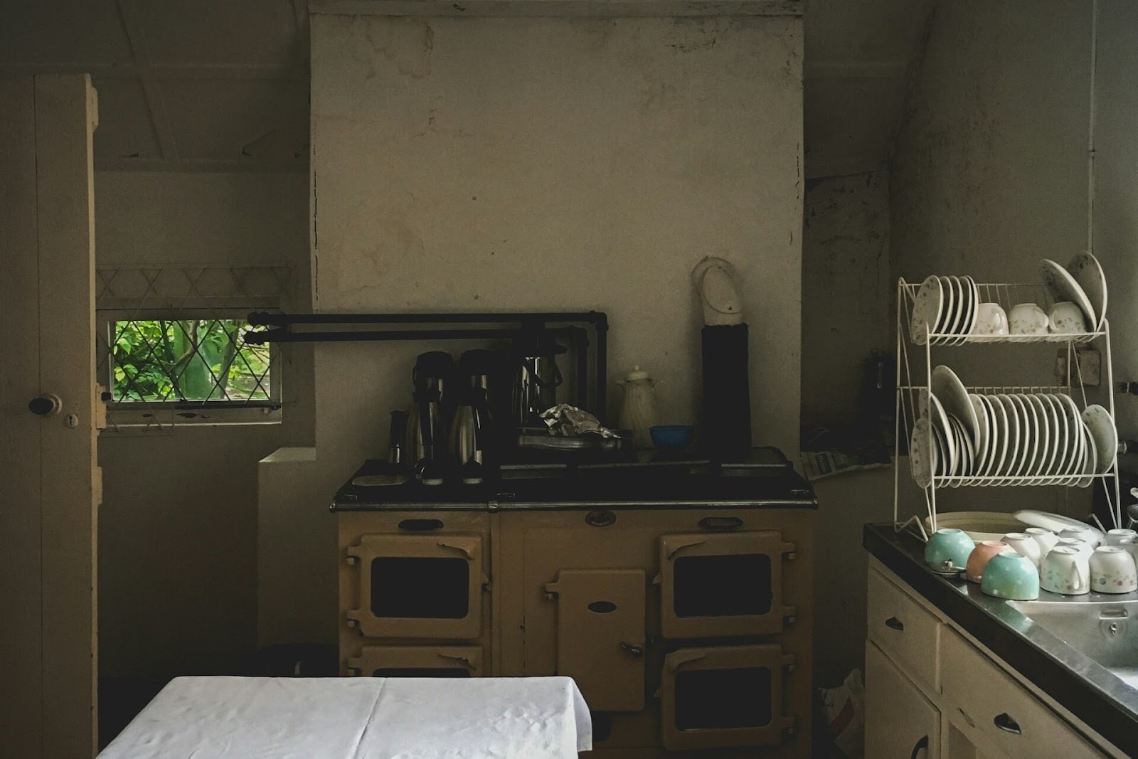 dirty kitchen